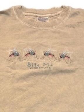 Vintage Gildan Bite Me Minnesota Mosquito Graphic T-Shirt Adult Medium